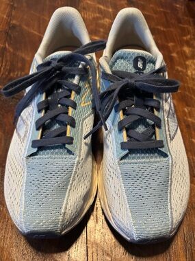 New Balance Light Blue and Navy Mesh Running Sneakers